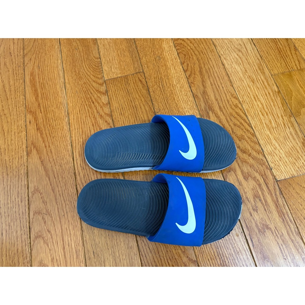 Nike Kawa Slide Kids Blue Navy White size 5 Sport Sandals Slip On 819352-403